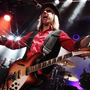 Petty_and_the_Heartshakers_Category